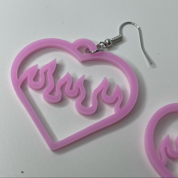 pink burning love earrings - Picture 4 of 4